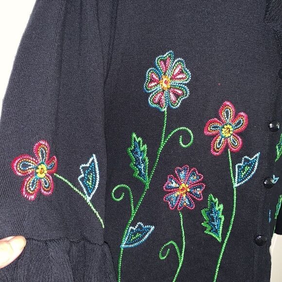 NWT Timberlea black embroidered beaded sweater - Picture 3 of 9